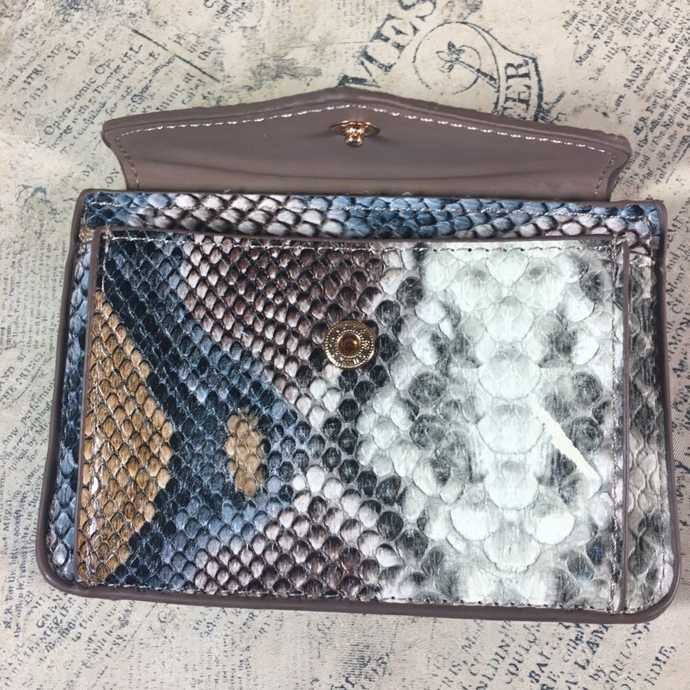 Vegan Leather Animal Print Card Holder Coin Purse Wallet Compact Organizer - Picture 3 of 4